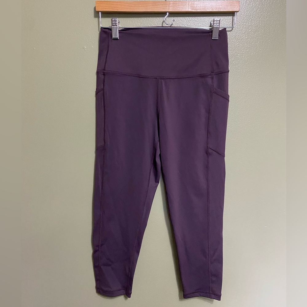 Zyia Active Cropped Burgundy‎ Leggings, Size 8-10
